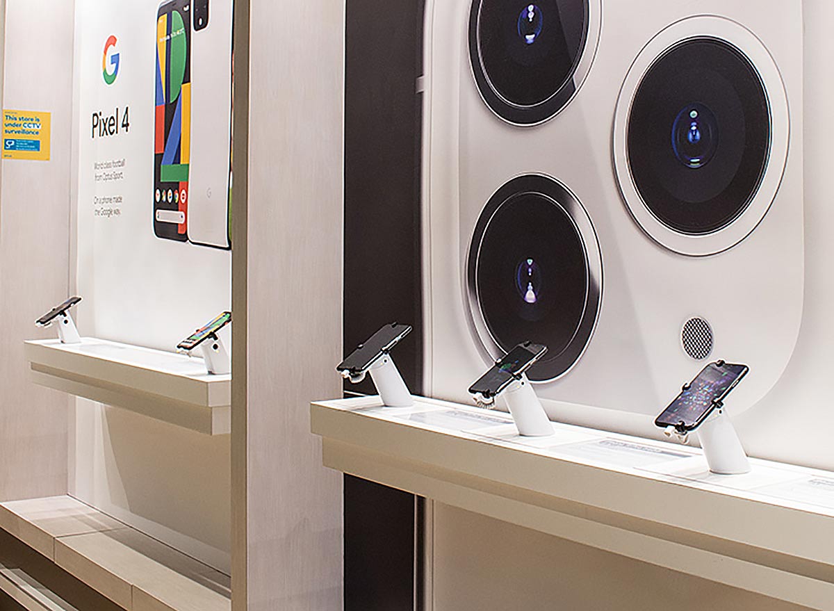 Optus, iphone stands