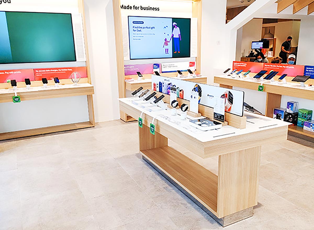 telstra queen street mall brisbane sabel case study, telecommunication store, phones, watches and tablets on display
