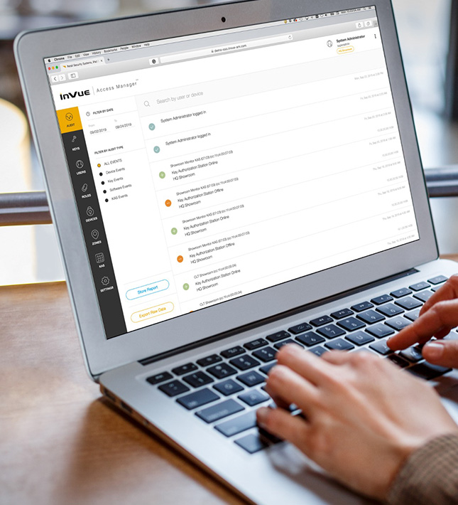 Person on laptop, using InVue LIVE Access software