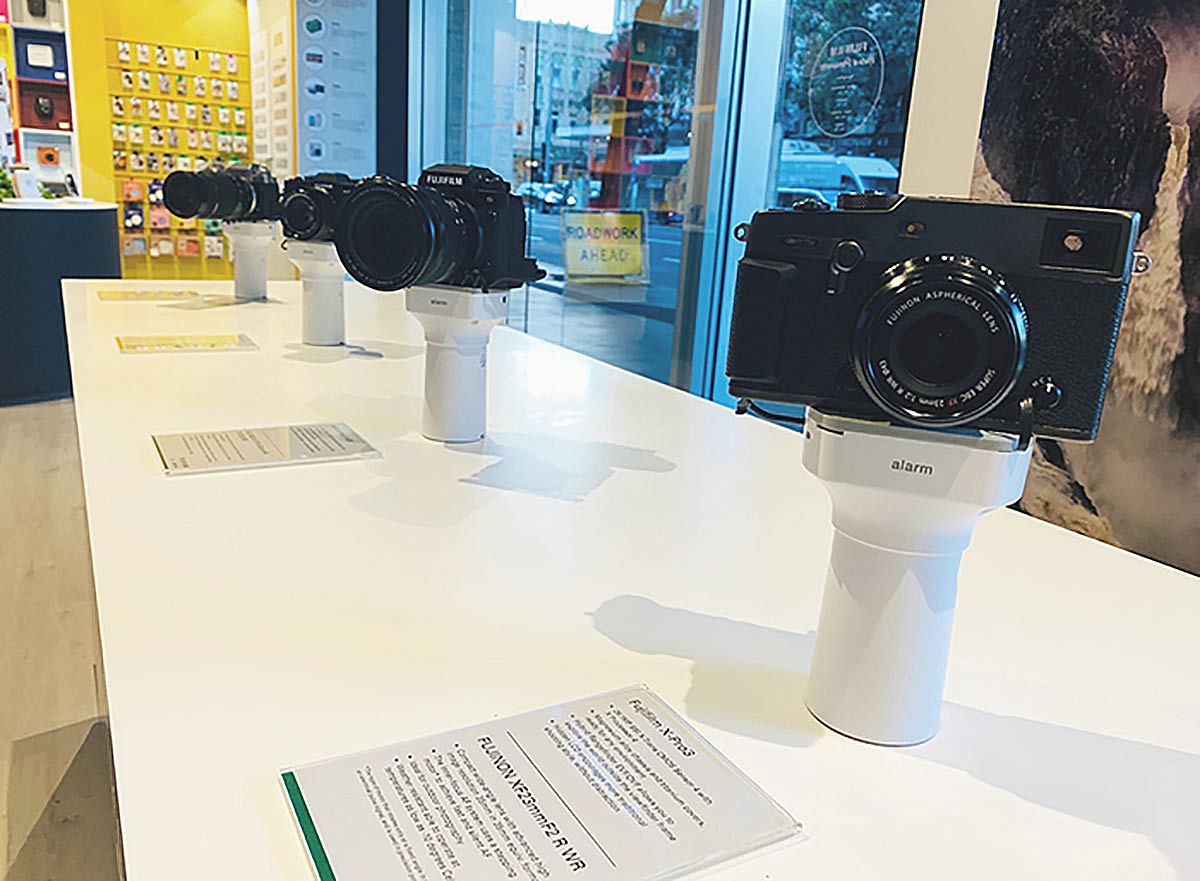 Fujifilm store with OnePOD Camera solution with alarm